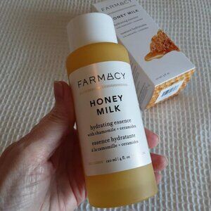 Farmacy Honey Milk Hydrating Essence with Chamomile + Ceramides